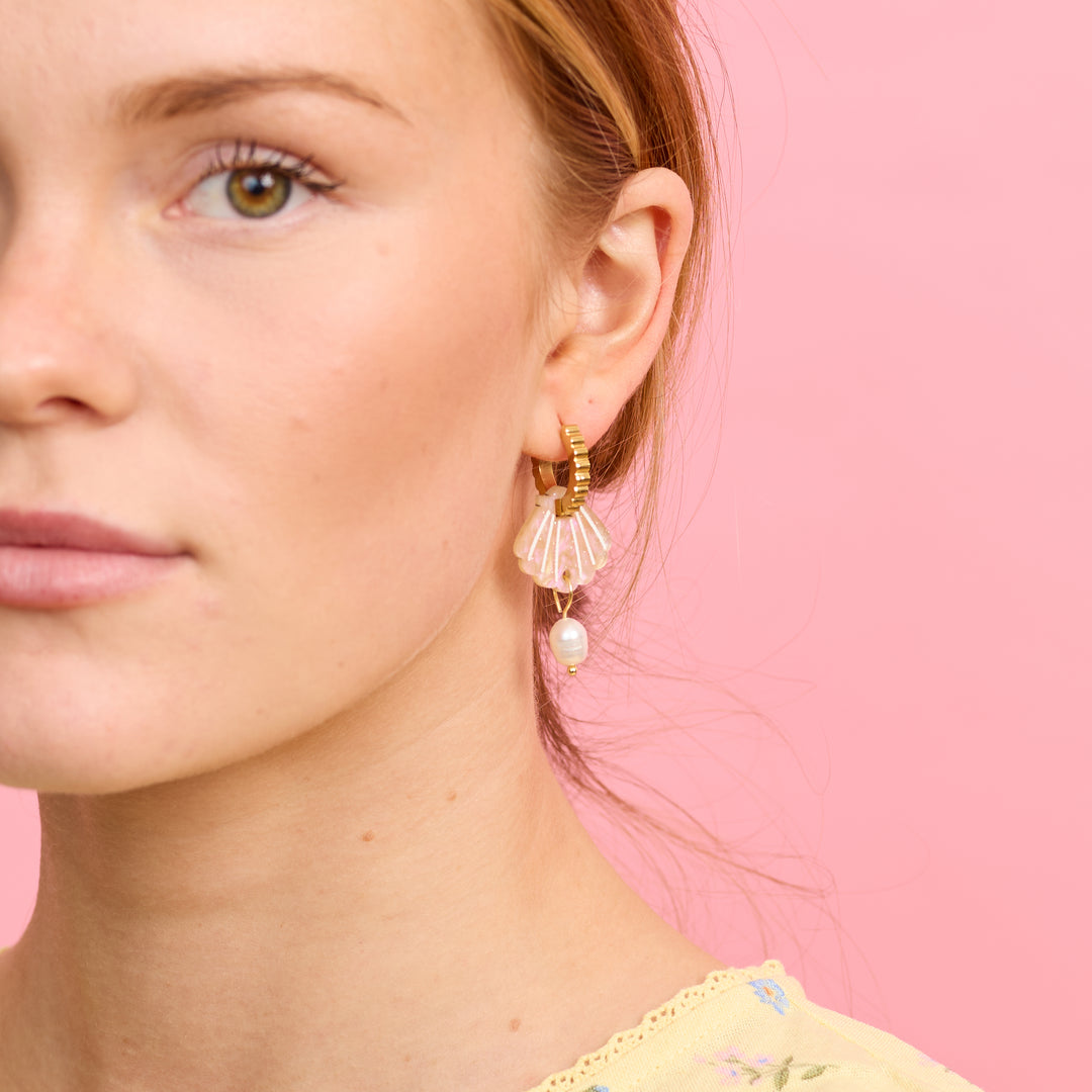 Mini Shell Earrings - Gold swirl